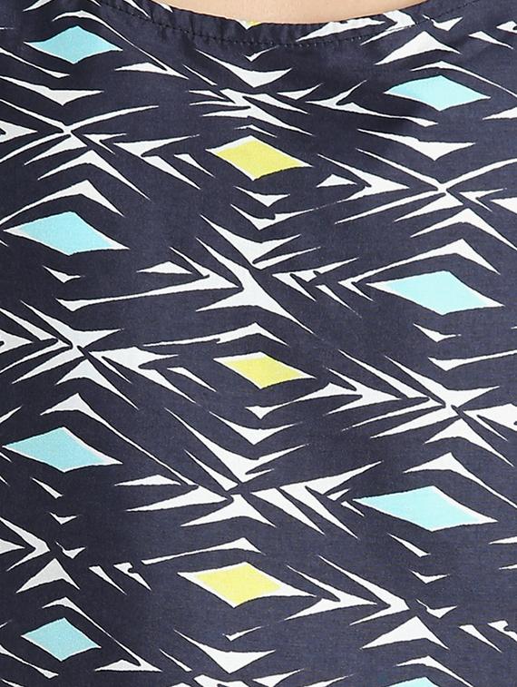 cold shoulder abstract top - 16701332 - Zoom Image - 5