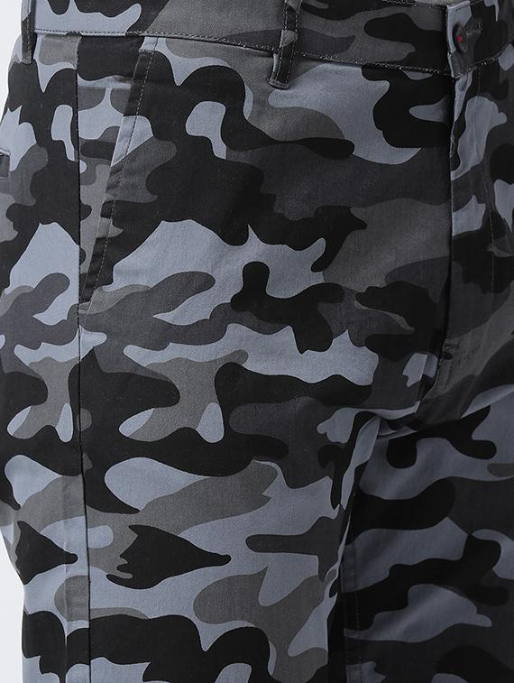 grey camouflage print chinos - 16709441 - Zoom Image - 5