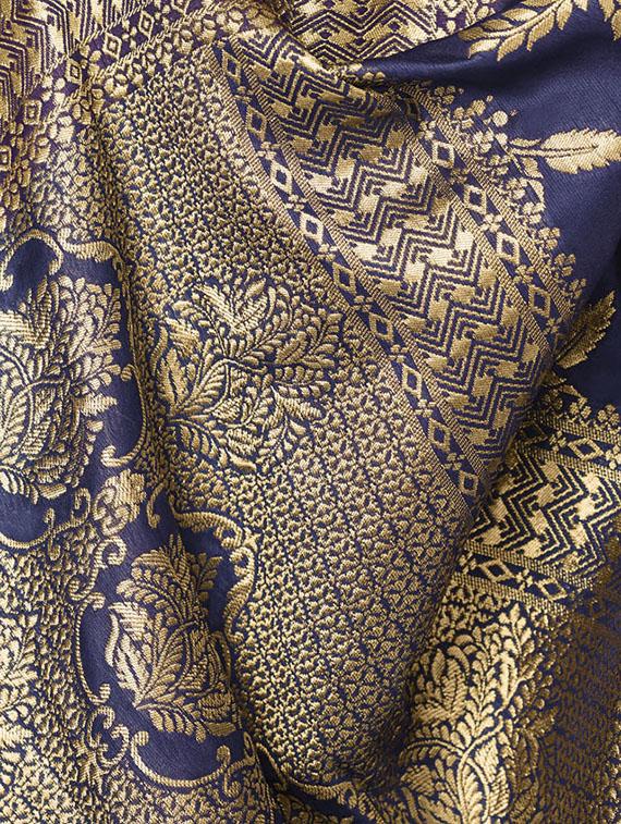 floral banarasi saree with blouse - 16713594 - Zoom Image - 2