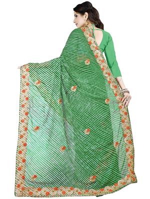 leheriya print bordered saree with blouse - 16717365 - Standard Image - 2
