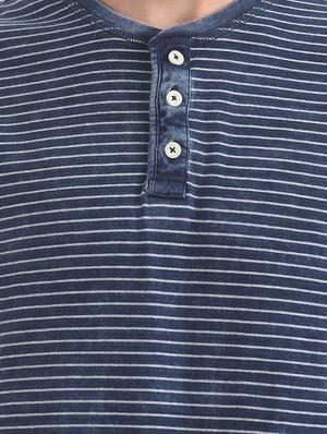 blue striped t-shirt - 16721349 - Standard Image - 5