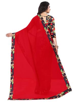 solid bordered saree with blouse - 16725936 - Standard Image - 2