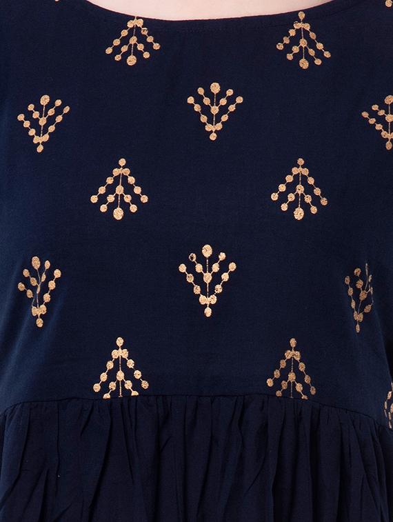 gold print yoke flared kurta - 16730931 - Zoom Image - 5