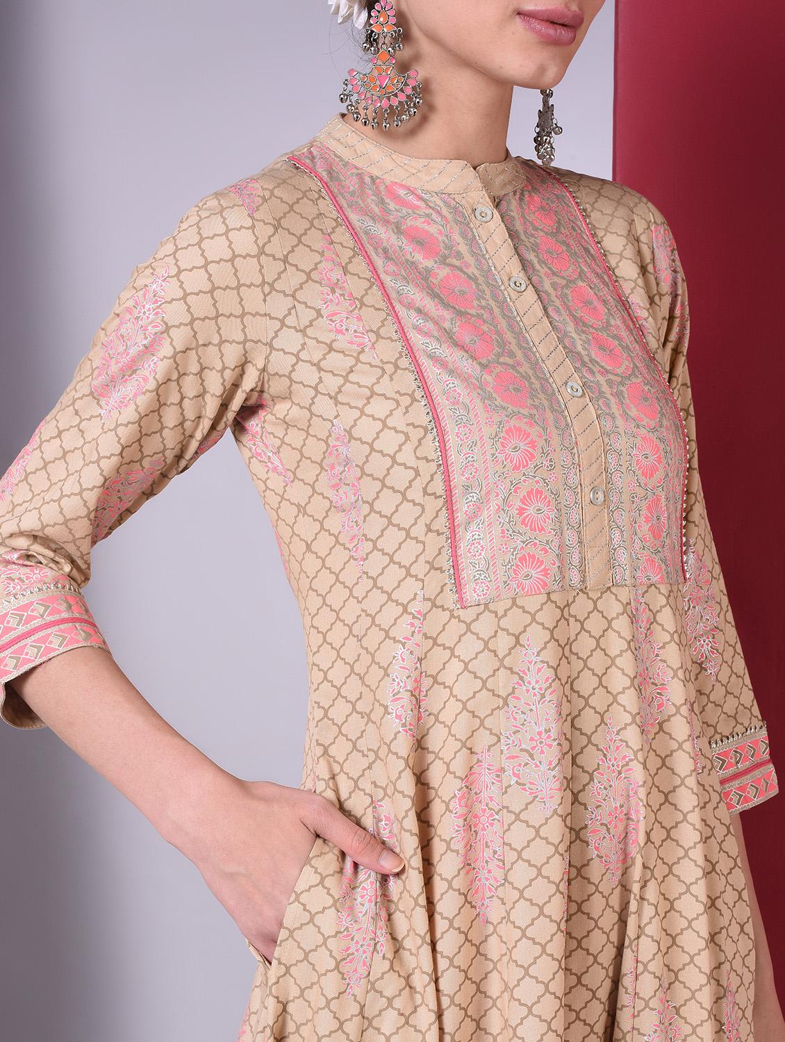 floral anarkali kurta - 16745701 - Zoom Image - 5