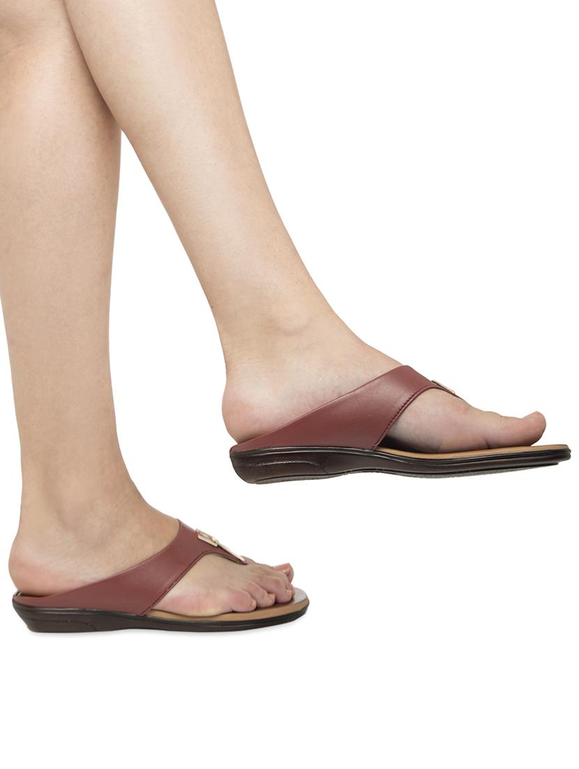 maroon toe separator sandals - 16756706 - Zoom Image - 5