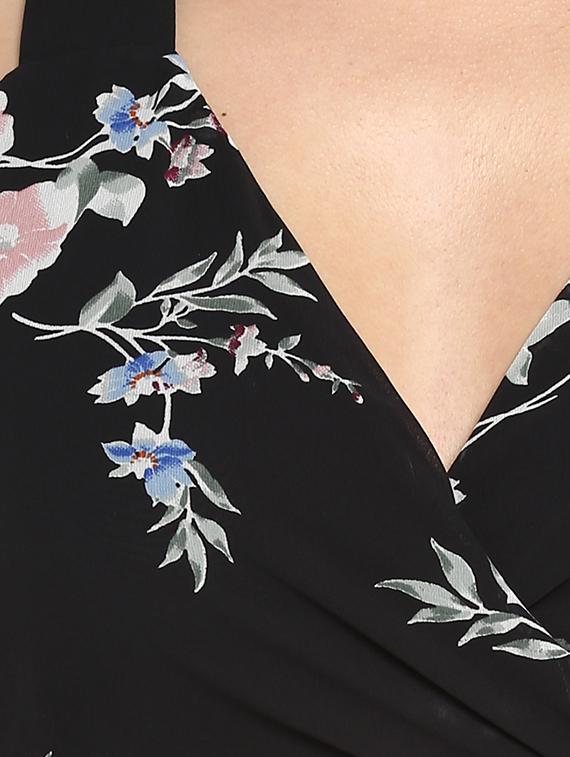 halter neck floral maxi dress - 16782853 - Zoom Image - 5