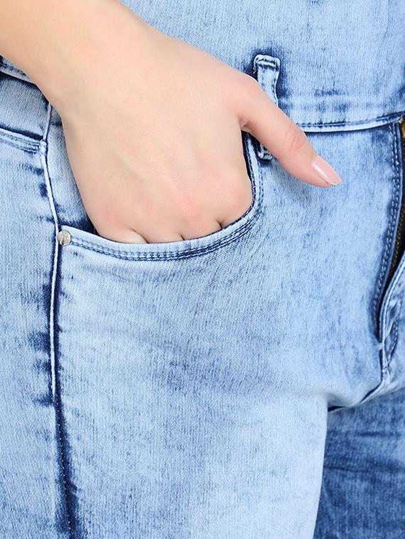 high rise frayed jeans - 16783493 - Zoom Image - 5
