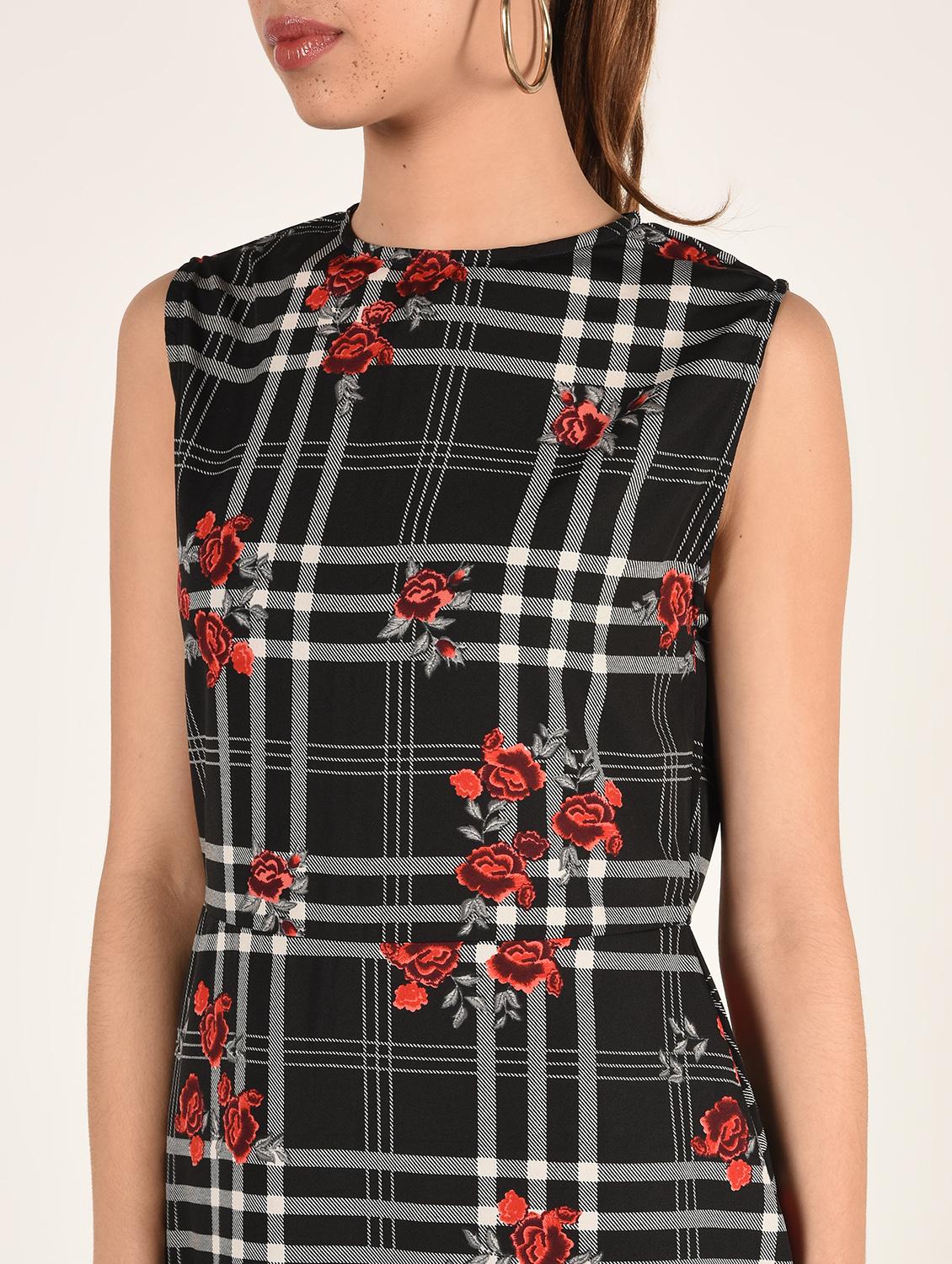 round neck checkered midi dress - 16802278 - Zoom Image - 5