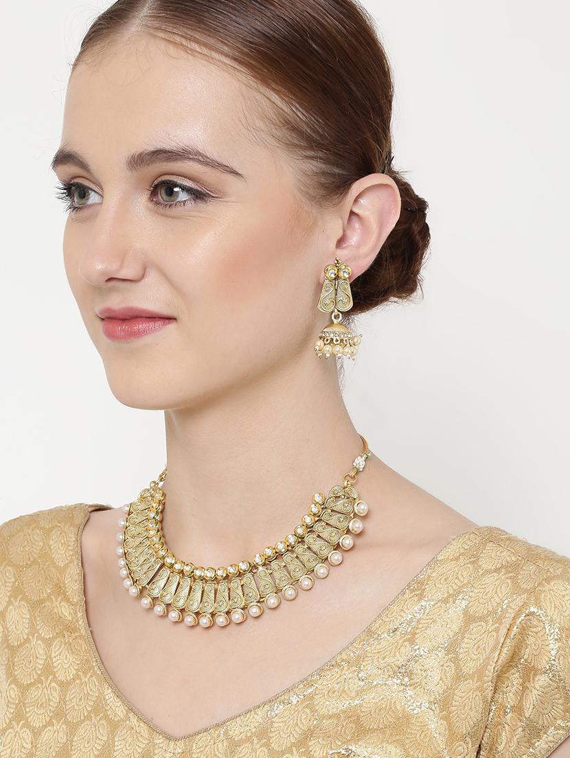 gold metal choker necklace - 16811676 - Zoom Image - 5