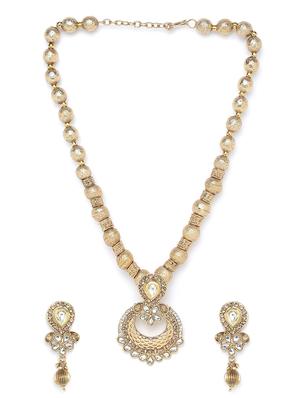 gold metal short necklace - 16811680 - Standard Image - 2