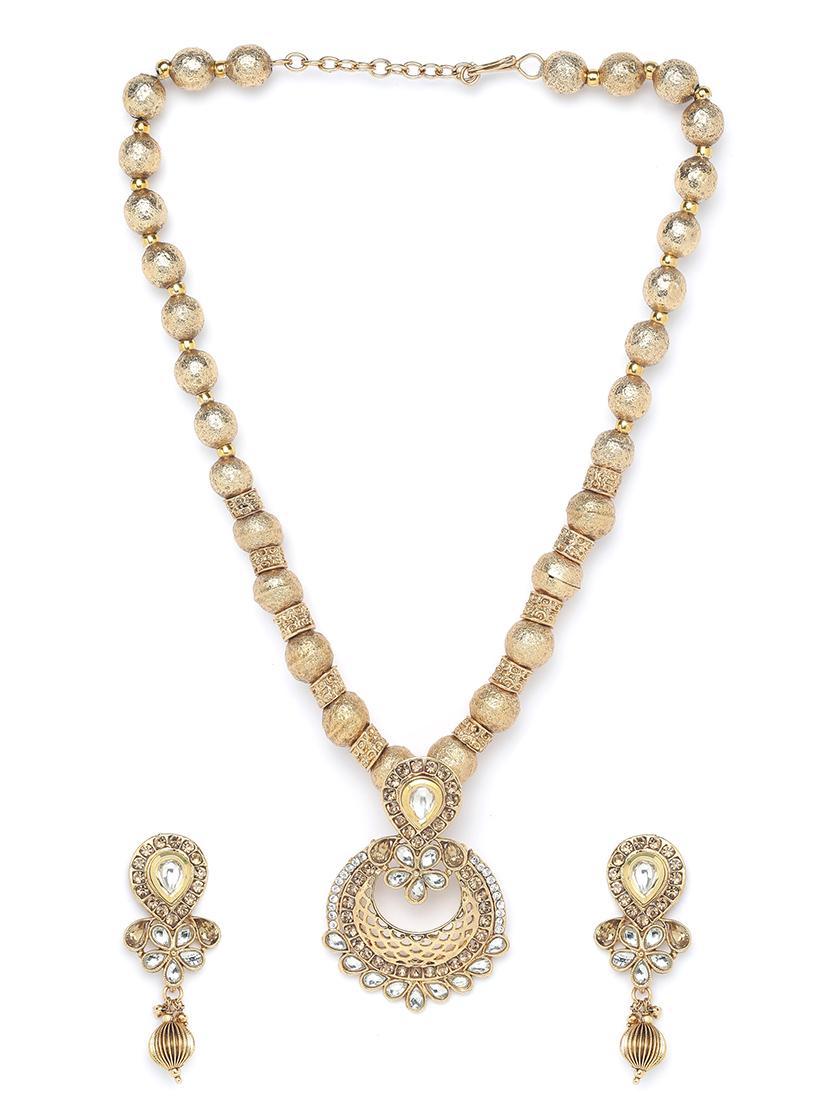 gold metal short necklace - 16811680 - Zoom Image - 2
