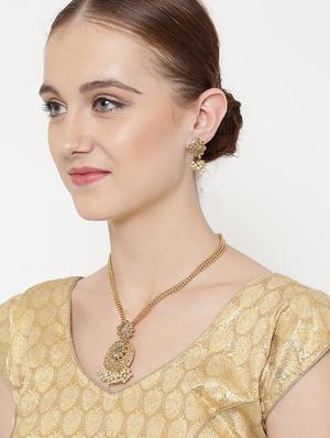 gold metal short necklace - 16811695 - Standard Image - 5