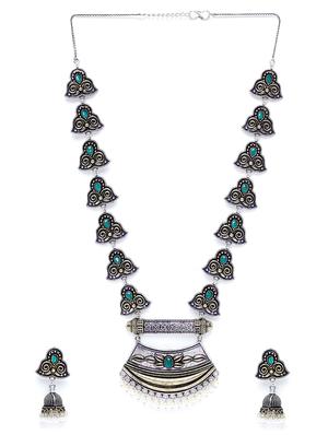 silver brass short necklace - 16811726 - Standard Image - 2