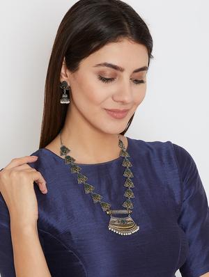 silver brass short necklace - 16811726 - Standard Image - 5