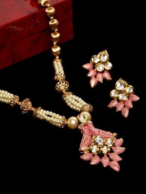 gold metal short necklace - 16811740 - Standard Image - 2