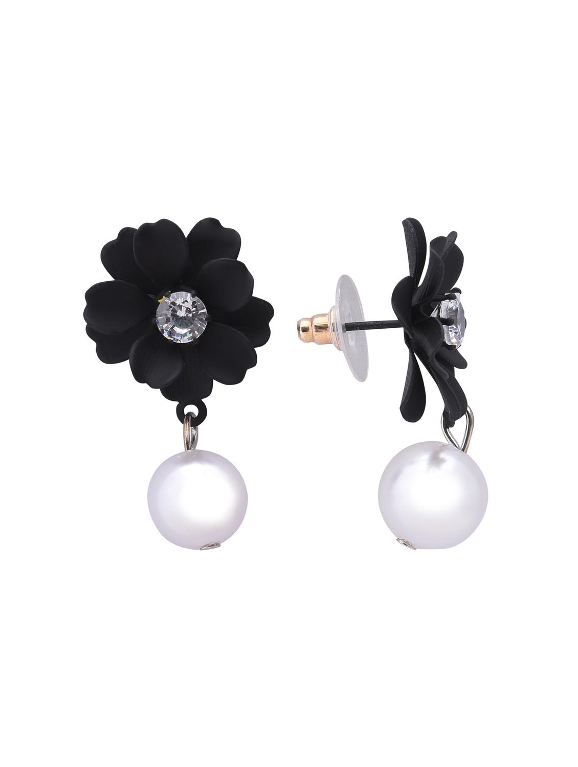 black metal studs earring - 16841843 - Zoom Image - 2