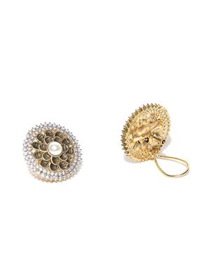 gold metal studs earring - 16888064 - Standard Image - 2