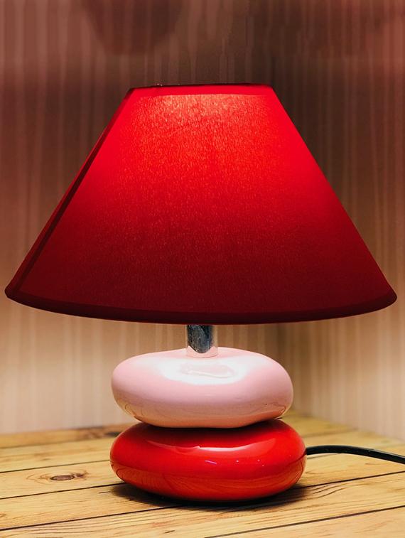 elegant red colour ceramic table lamp - 16911148 - Zoom Image - 2