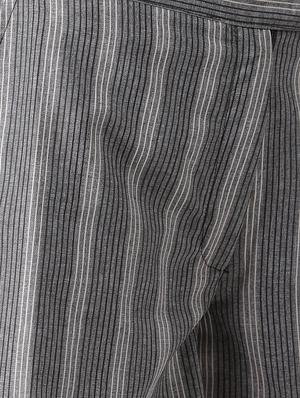 mid rise striped shorts - 16969492 - Standard Image - 5