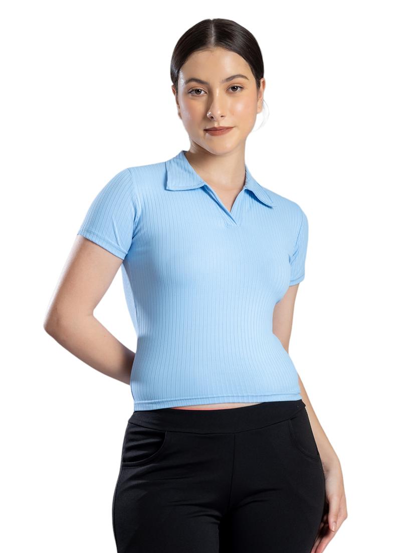 women solid collared crop top