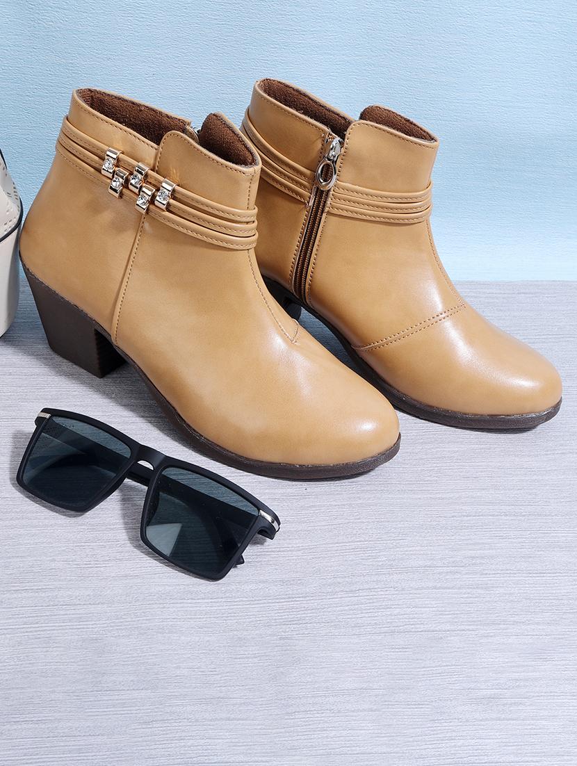 women ankle lenght zipper boot
