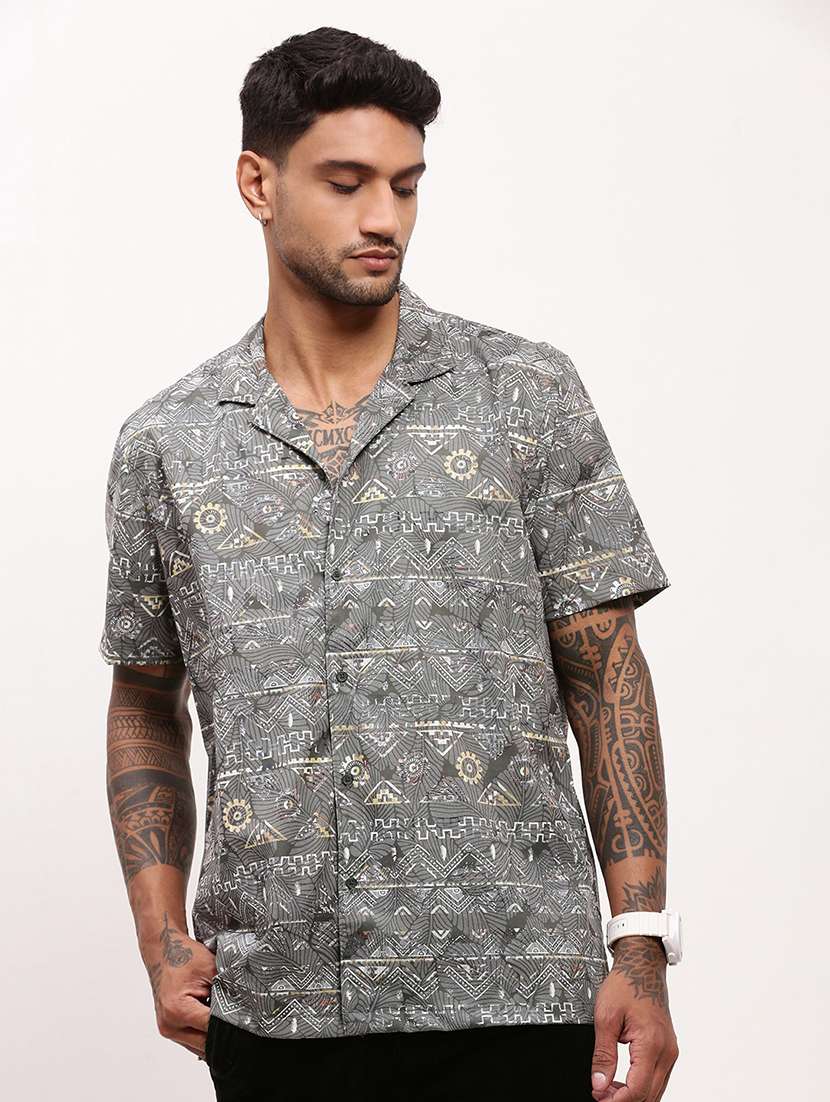 men geometric printed short sleeves casual shirt