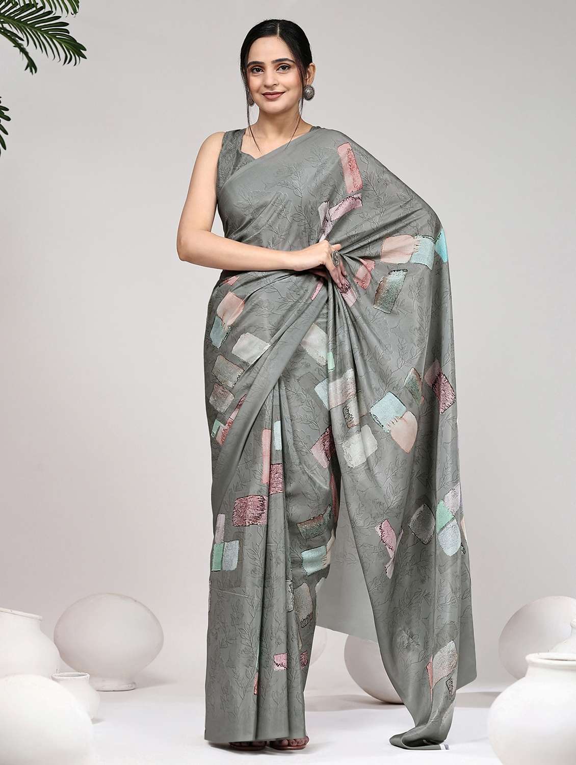women printed casual wear saree with blouse