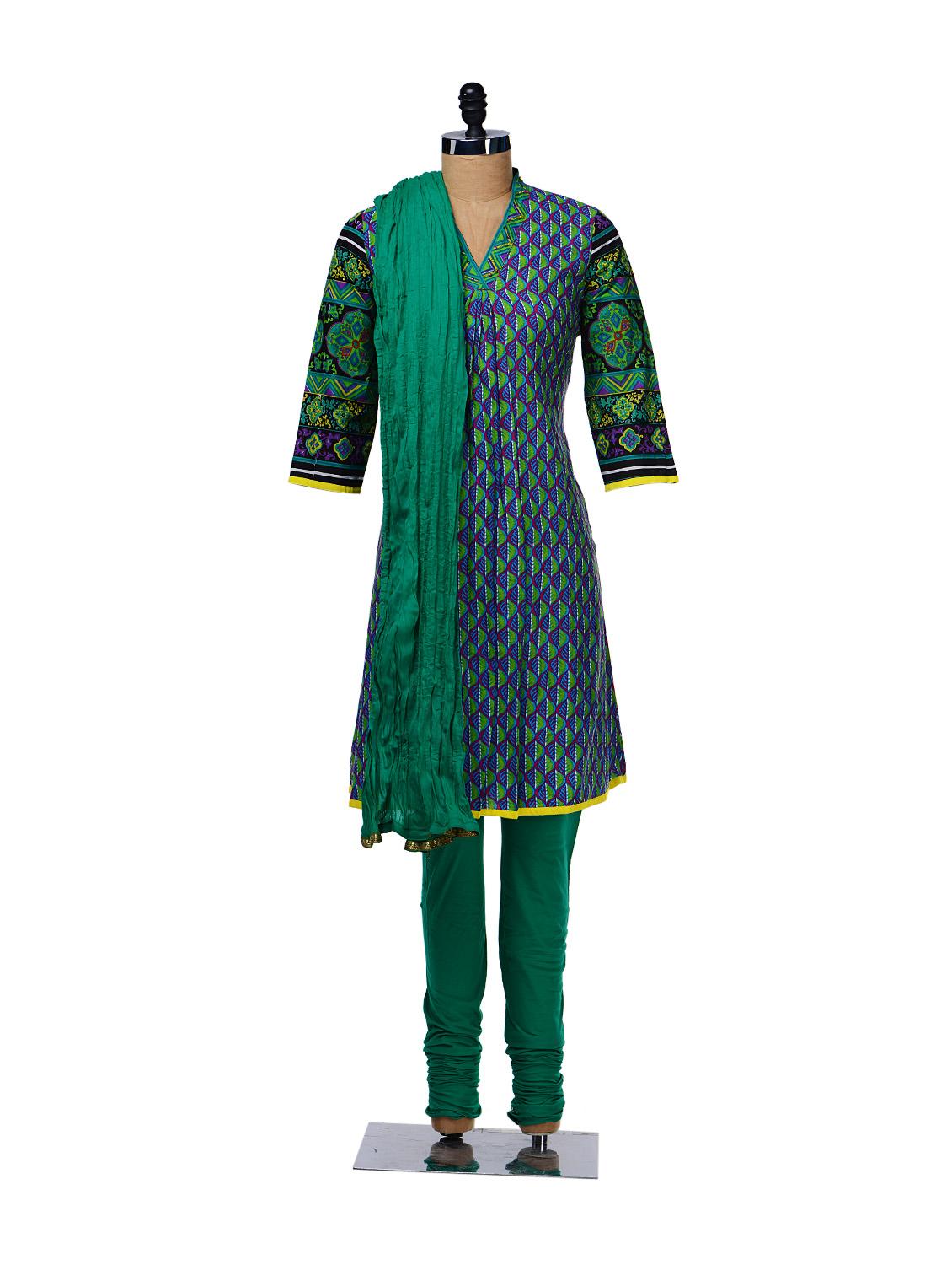 Leaf Print Pleated Suit - KURTAWALA