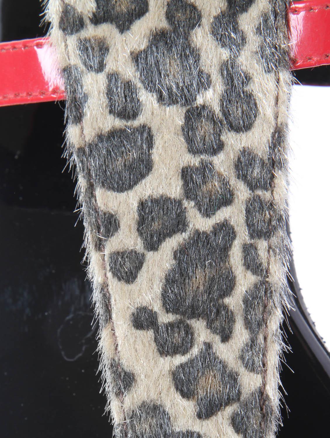 Animal Print with Gold Plate Thong Flats - 47899 - Zoom Image - 5
