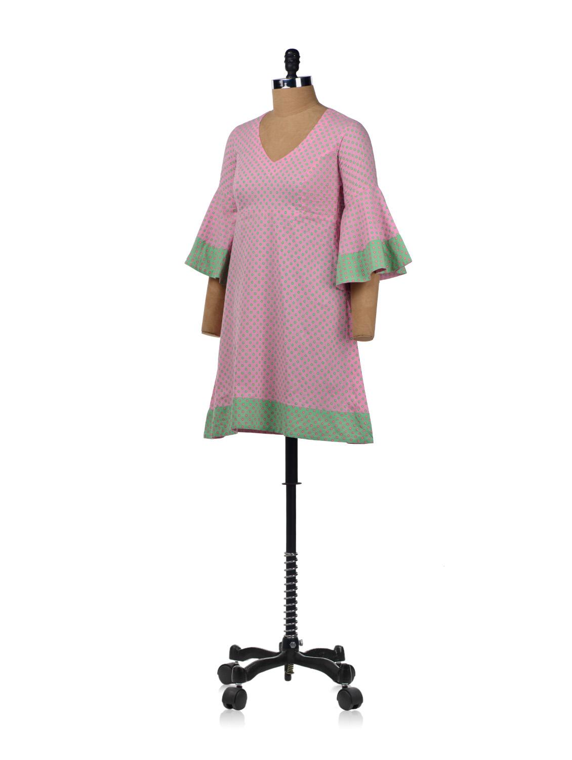 70's flare dress with flower print - 6820 - Zoom Image - 2