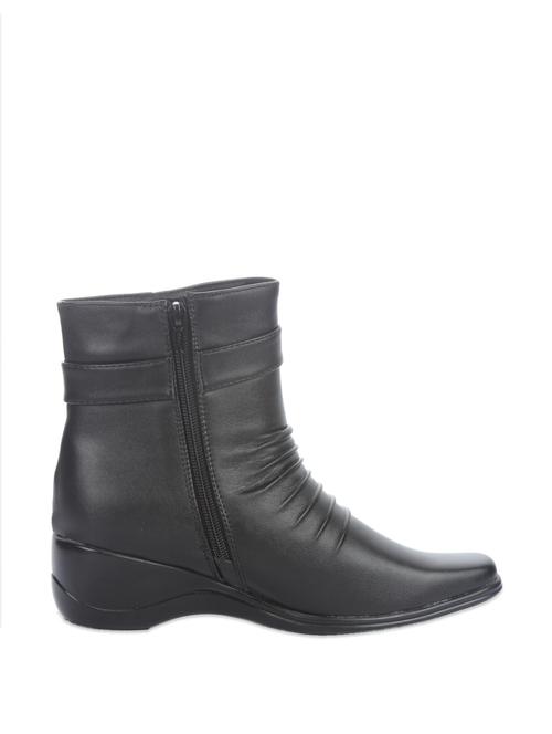 Trendy Black Leather Boots - Stylistry