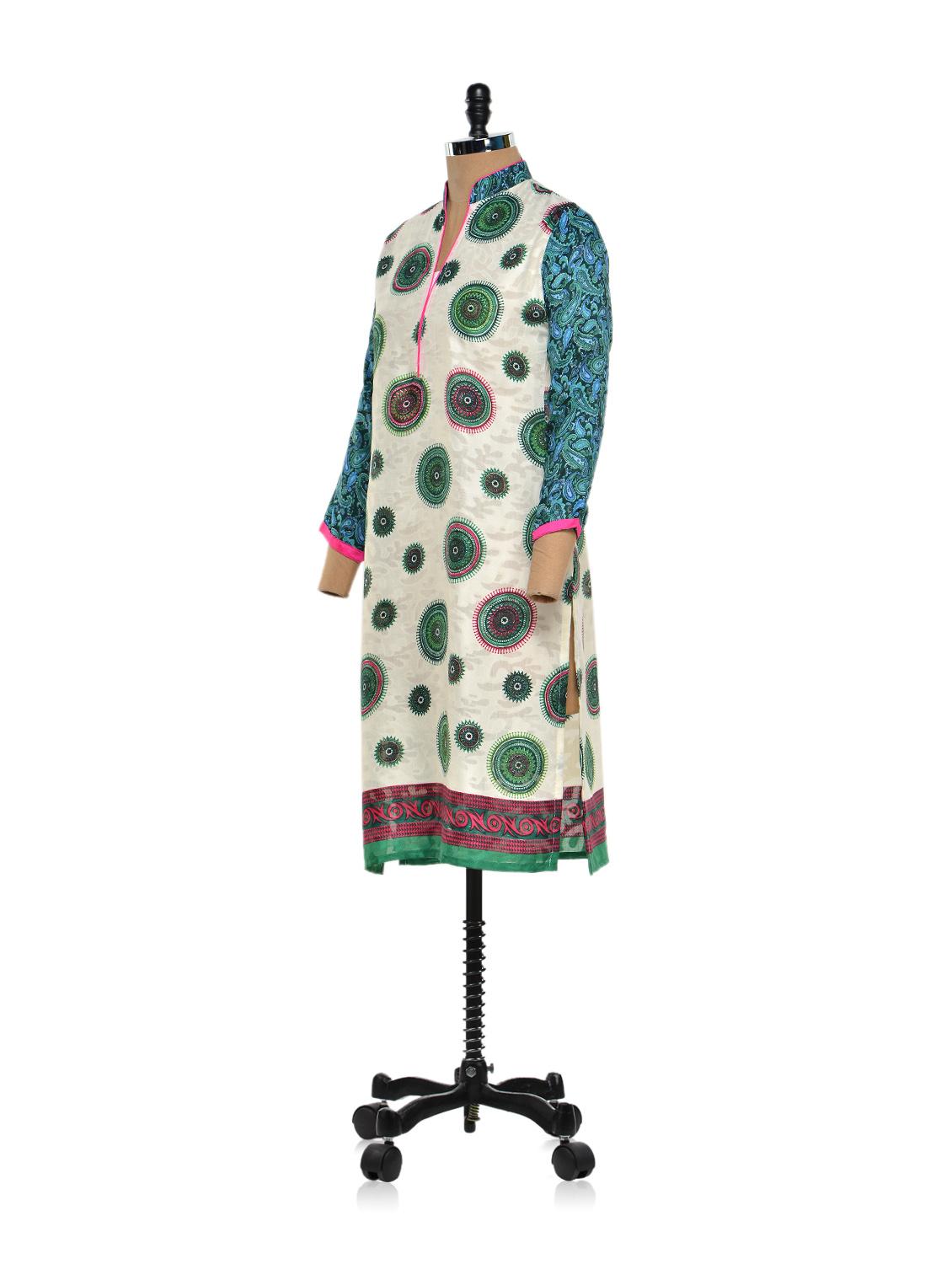 Beige Cotton straight Kurta - 894276 - Zoom Image - 2