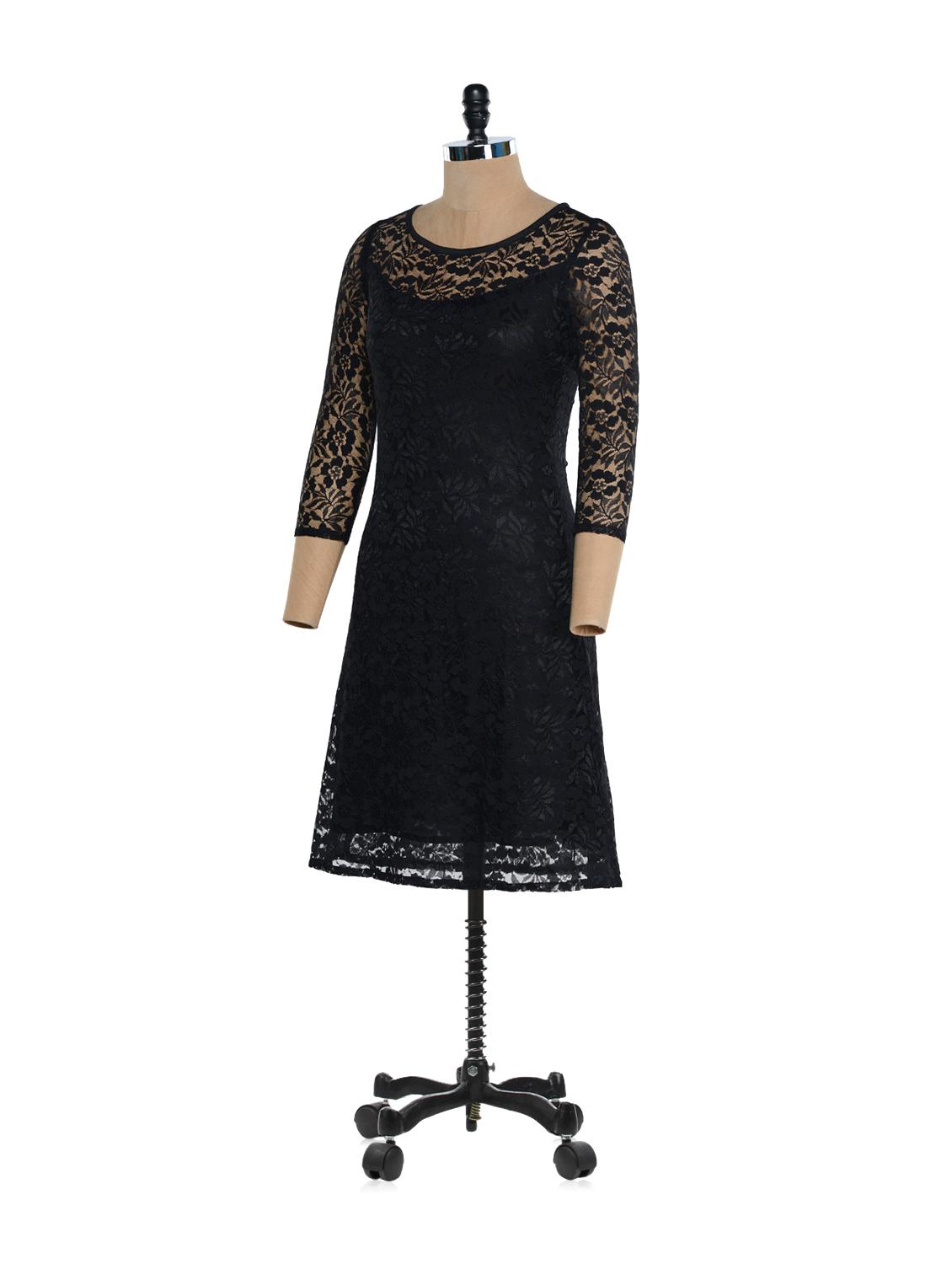 black lace dress - 894291 - Zoom Image - 2