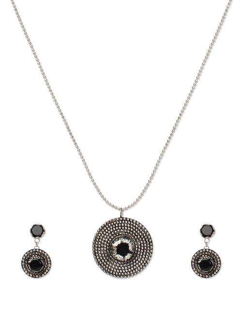 Set Of Beautiful Pendant And Earrings With Black Stone - Savi