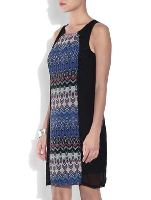 black geometrical printed dress - 9558788 - Standard Image - 2
