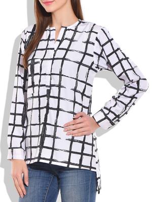 White and black poly crepe check box printed top - 9711995 - Standard Image - 2