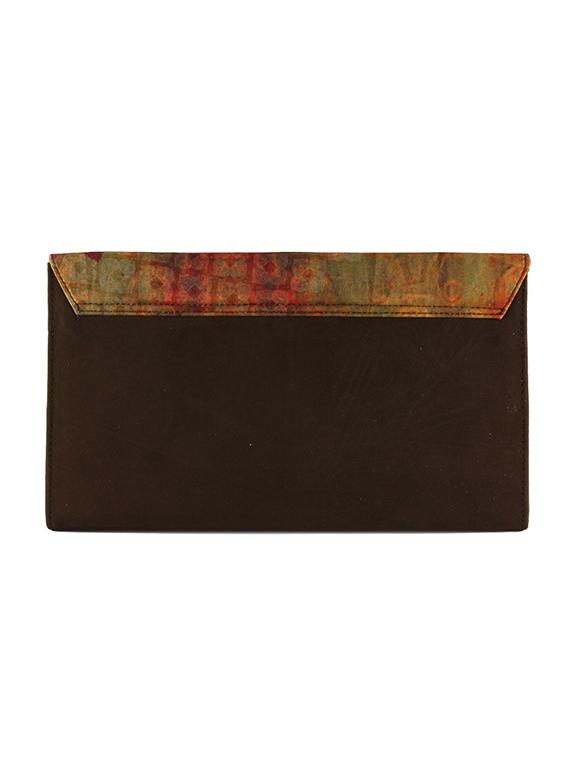 brown graphic printed clutch - 9758350 - Zoom Image - 2