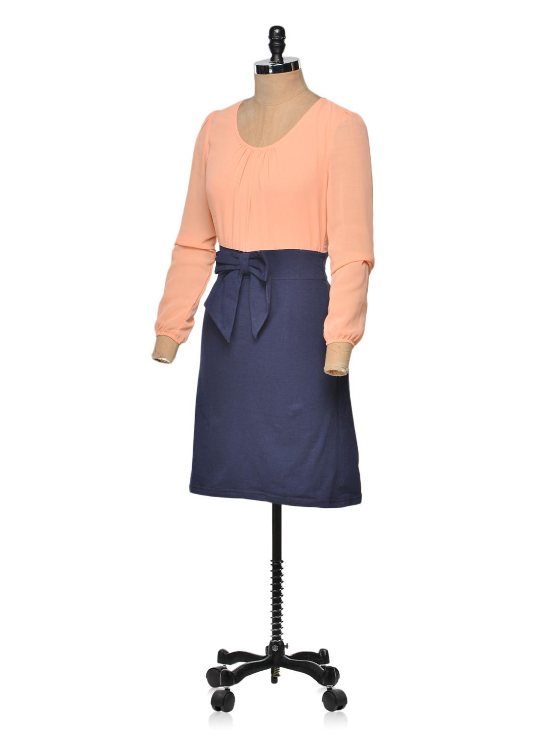 Classic Peach Bow Dress - 981718 - Zoom Image - 2