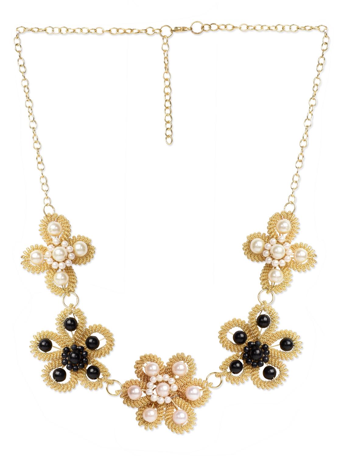 flower design in gold metal alloy necklace - 993915 - Zoom Image - 2