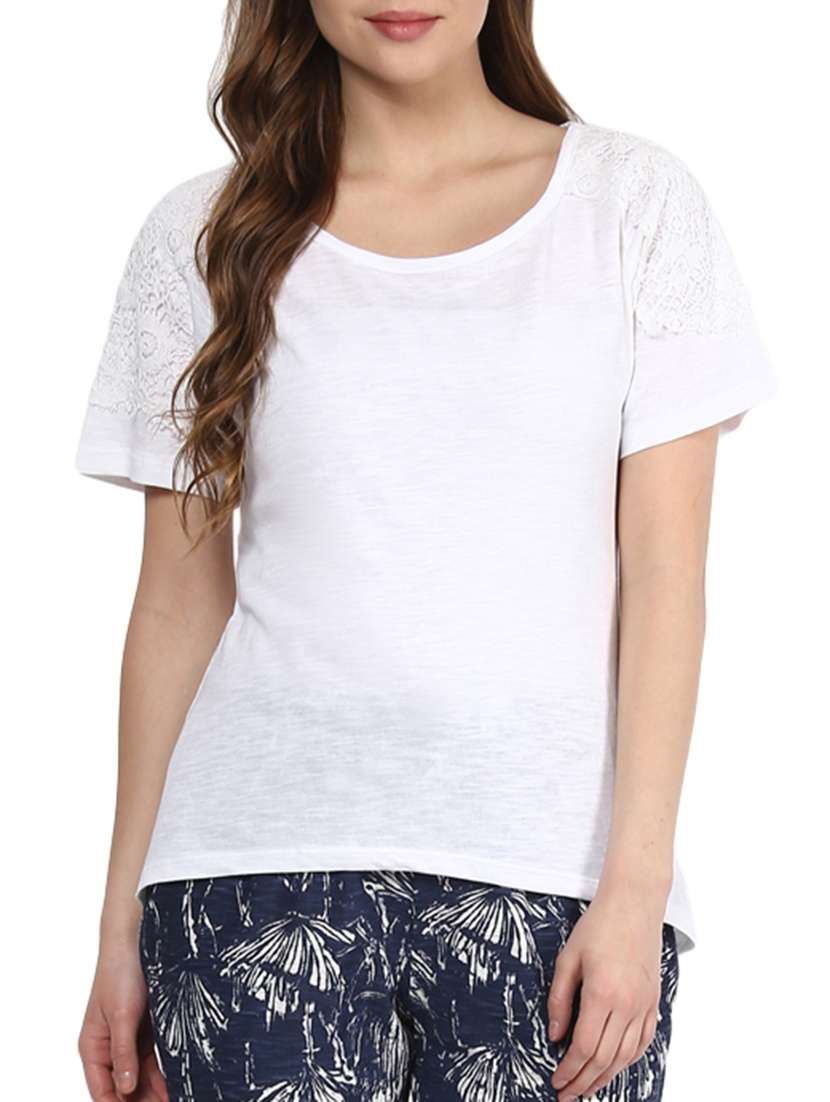 white cotton tshirt