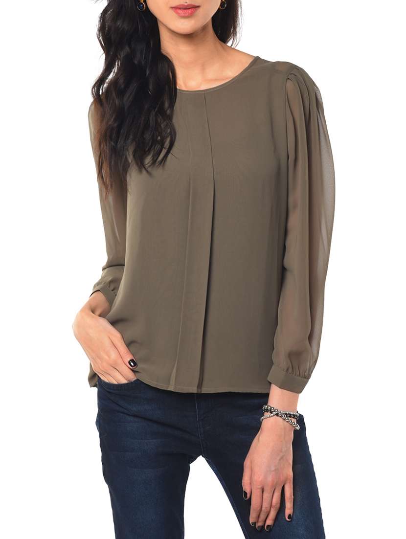 pleated detail keyhole back top