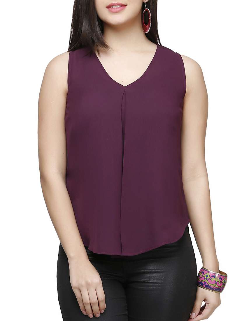 women's straight v neck top