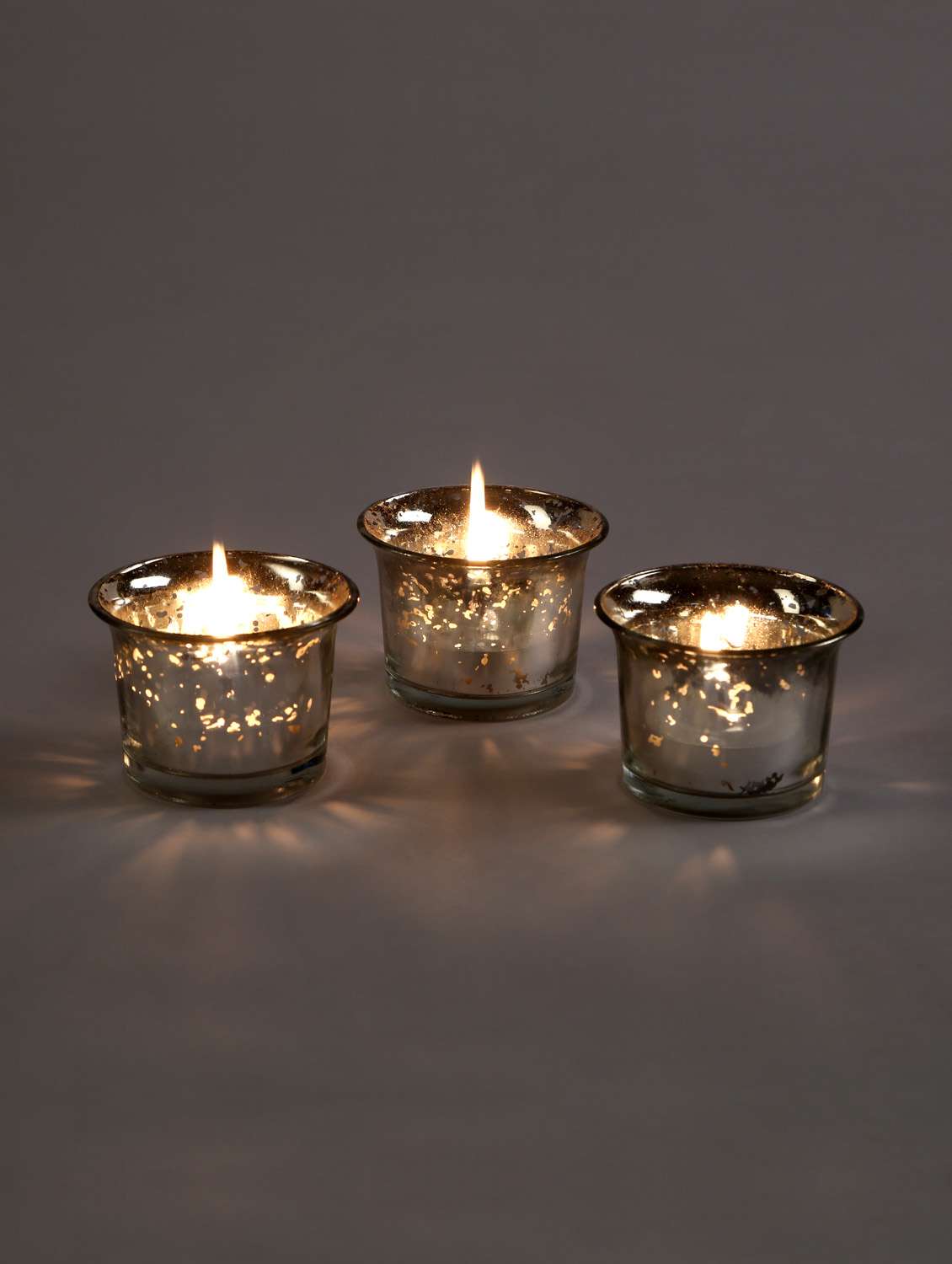 metallic silver glass candle/tealight holder