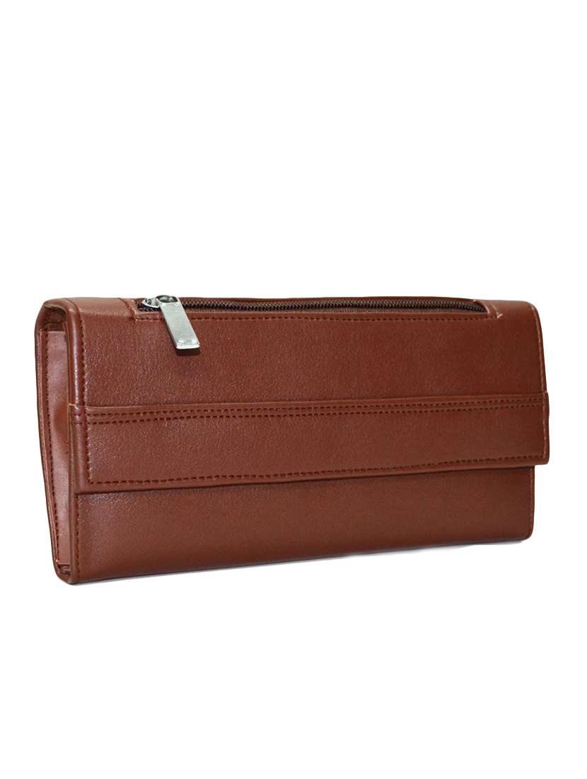 tan leatherette clutch