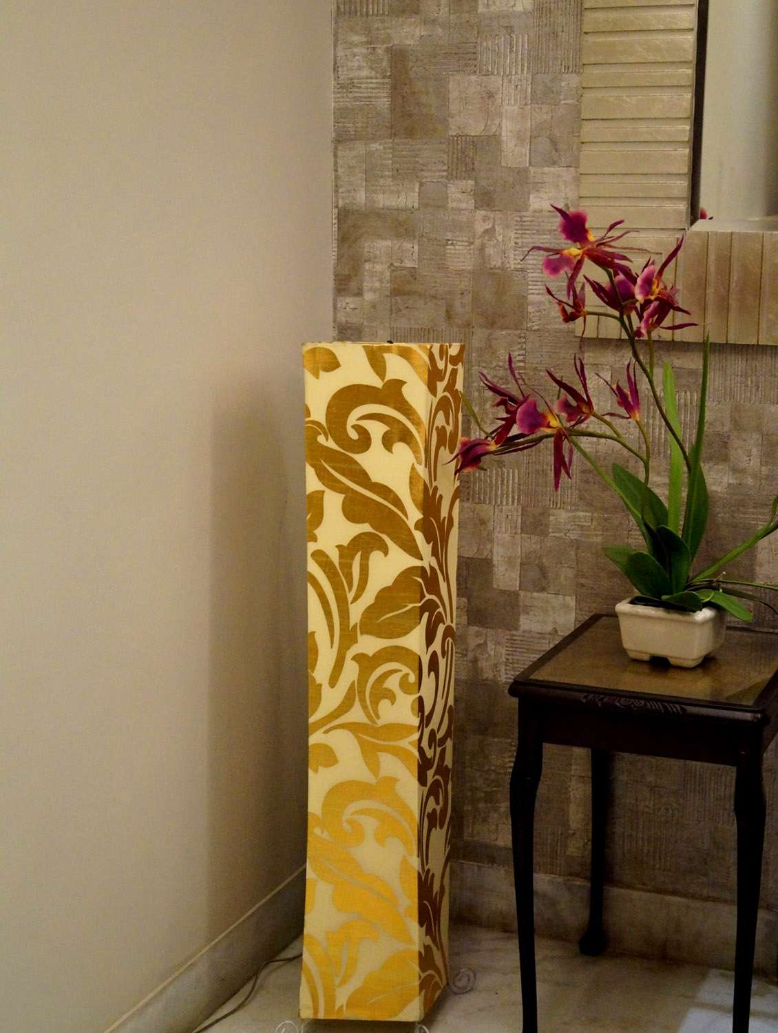 stylish qsuare floor lamp --