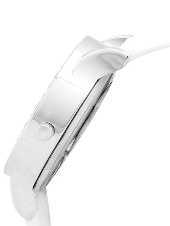 white  wrist watch - 11195760 -  Standard Image - 1