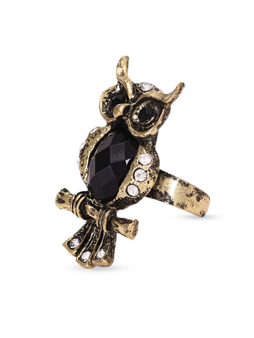 gold metal ring - 11470503 -  Standard Image - 1