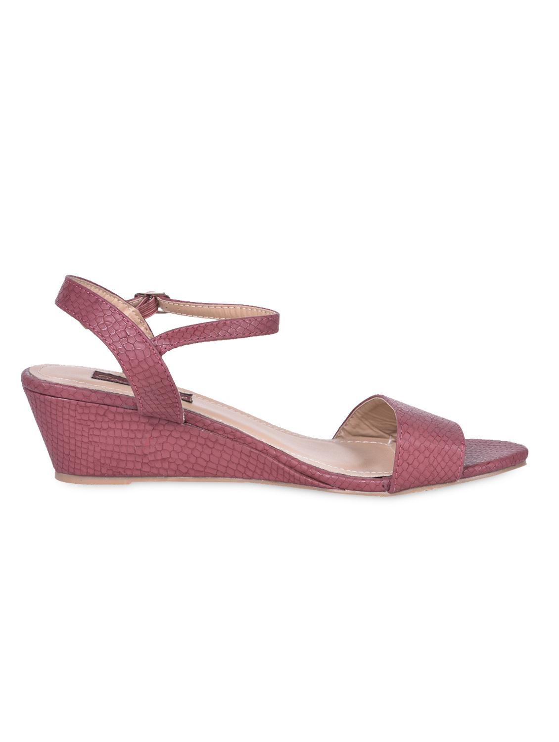 Textured Leatherette Maroon Wedge Sandals - Flat N Heels