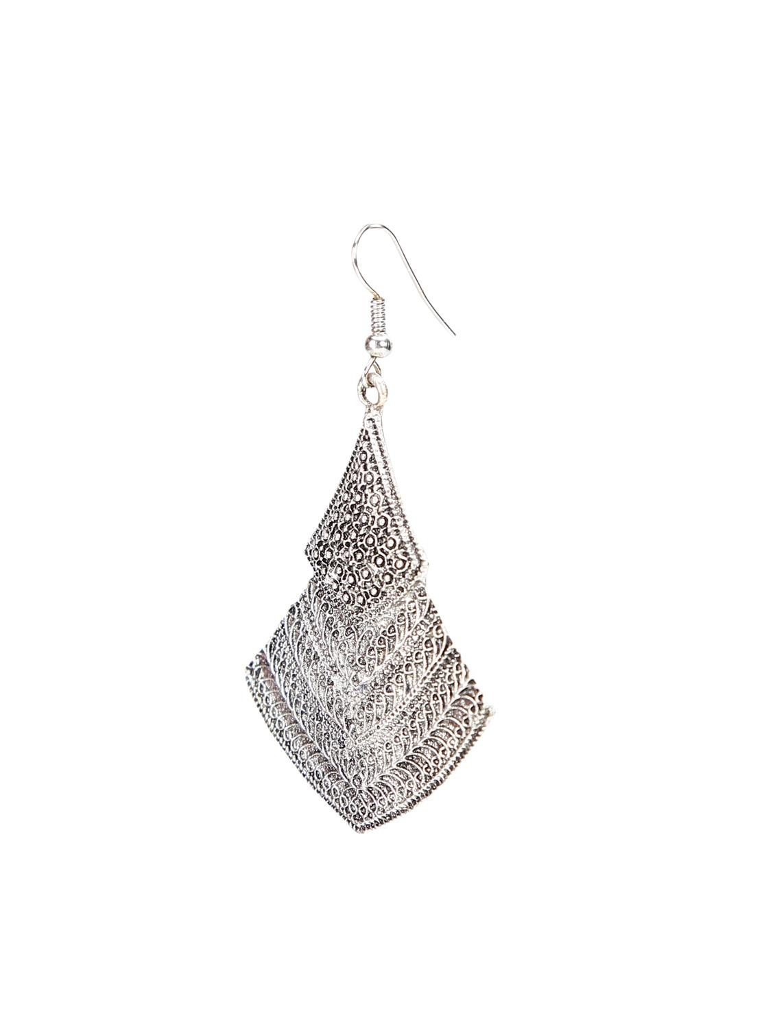 silver metal chandelier earring - 11677178 -  Standard Image - 1