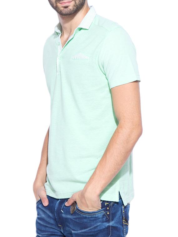 mufti mens green slim fit mid rise tshirts - 11716033 -  Standard Image - 1